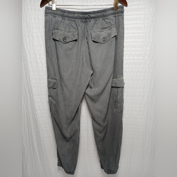 Anthropolgie Cloth And Stone Tencel Ladies Cargo Jogger. Size S - Picture 3 of 7